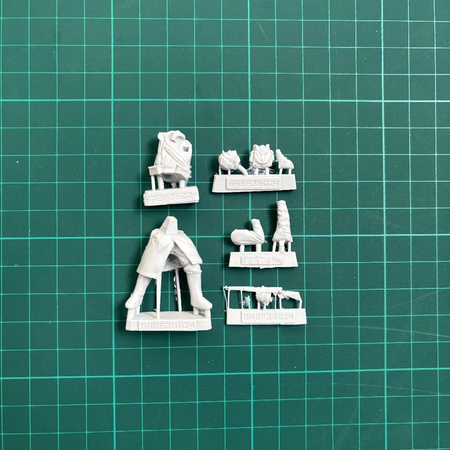 1/35 Resin Figure Unpainted Model Kit, Military Theme, Red Army Soldier and Fedorov Submachine Gun, Unassembled and Unpainted GK