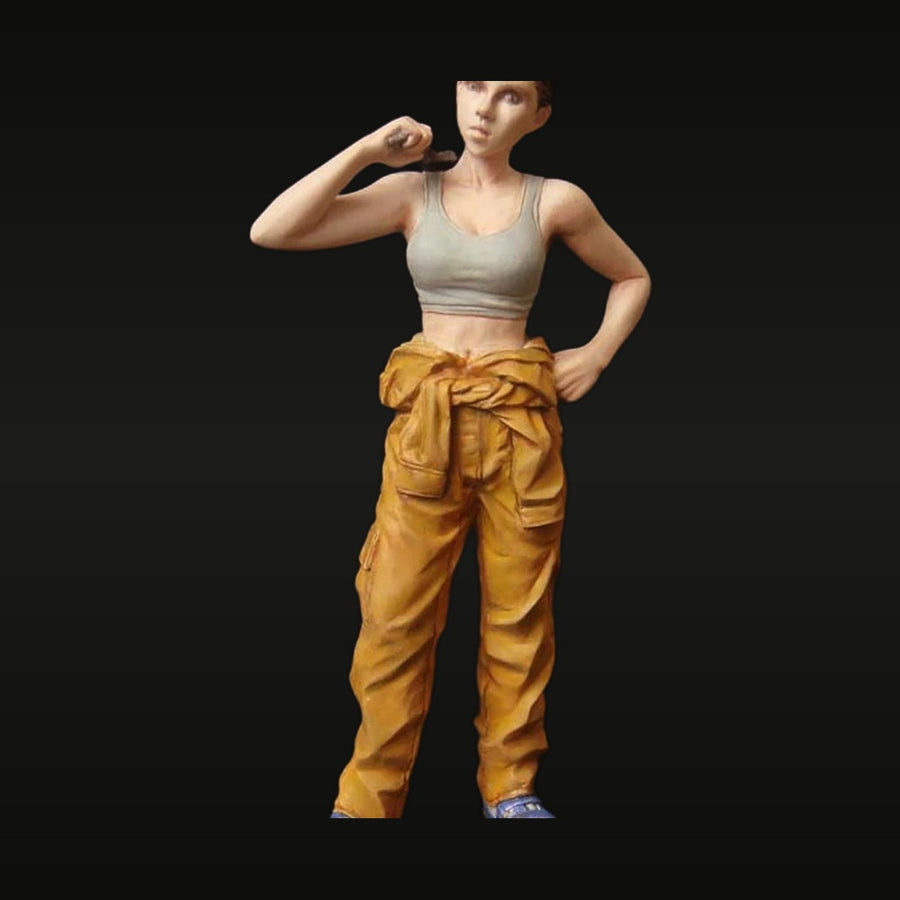 Modern Female Mechanic in Yellow Cargo Pants 1/20 Resin Figure Kit - unpainted resin model kit