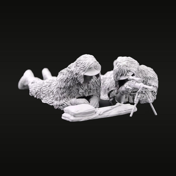 WWII German Sniper Team Winter Camouflage 1/35 Resin Figure Kit