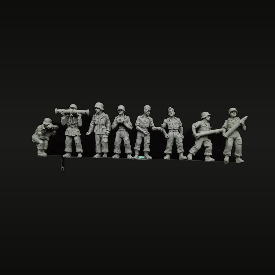 WWII German 88mm Artillery Crew Set 1/72 Scale Resin Figures - unpainted resin model kit