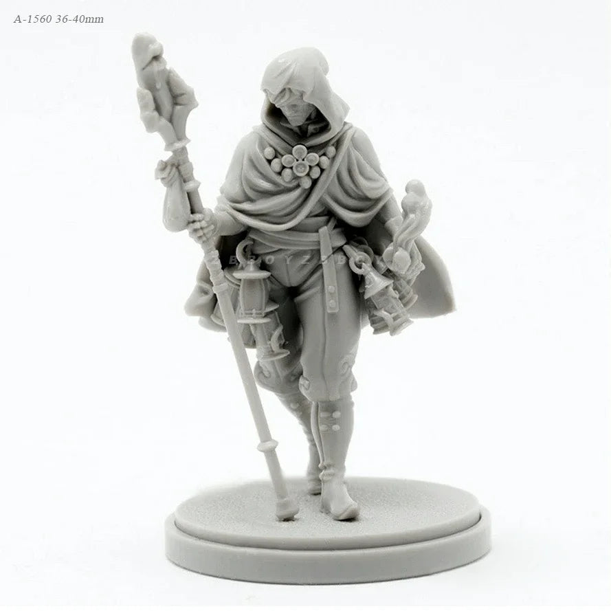 Fantasy Female Hooded Sorceress with Skull Necklace 38mm Resin Figure Kit - resin model view 2