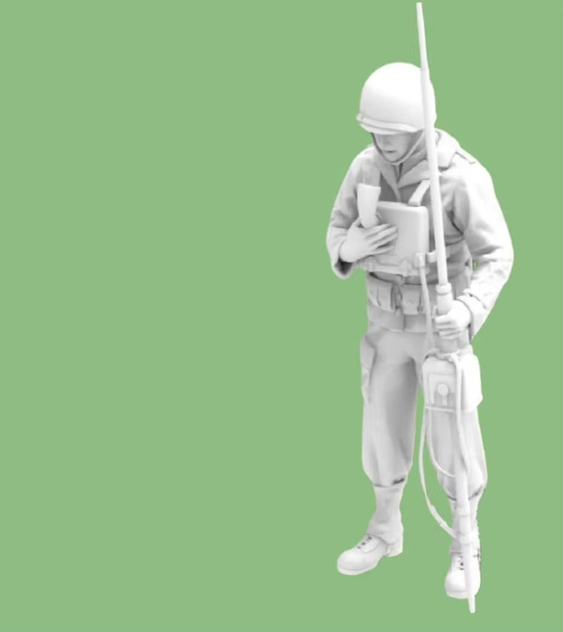 WWII US Army Soldier with M1 Garand Reporting Pose 1/35 Resin Figure Kit - resin model view 2