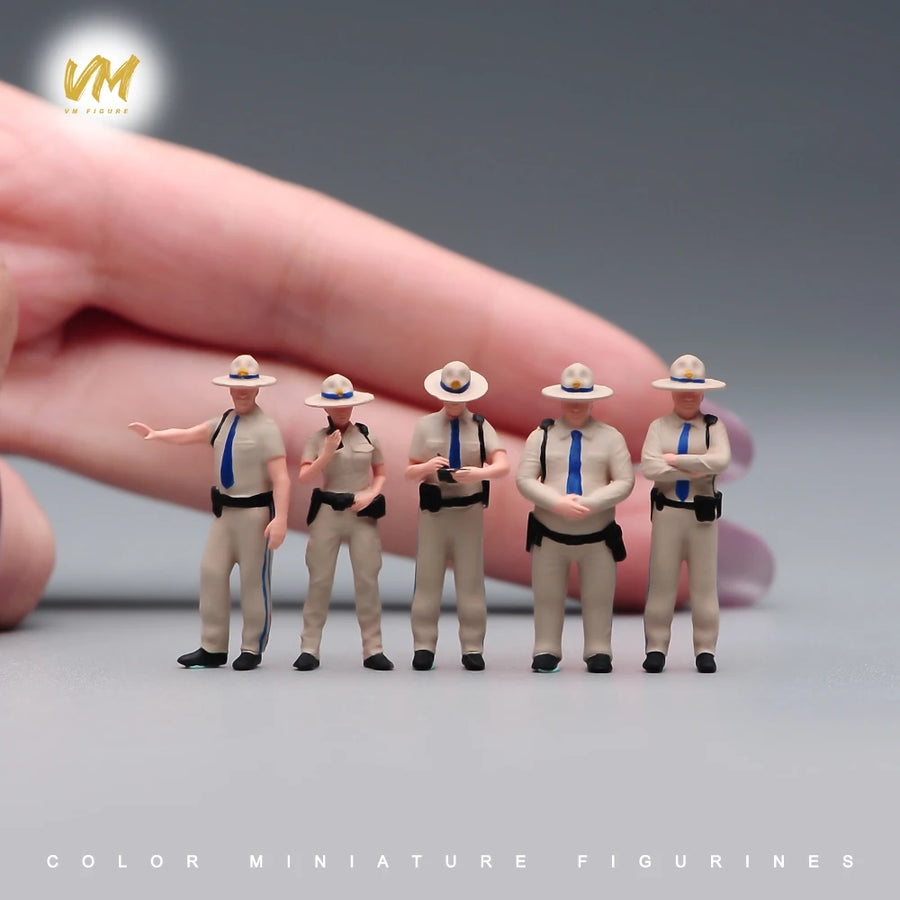 Painted Miniature 1/87 1/64 1/43 1/24 1/18 American Road Patrolman Male Figure 3D Print Diorama Doll Scene Props for Car Model