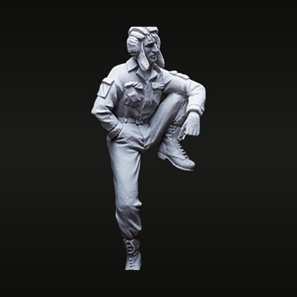 WWII Soviet Tank Crewman Tanker Suit 1/35 Resin Figure Kit