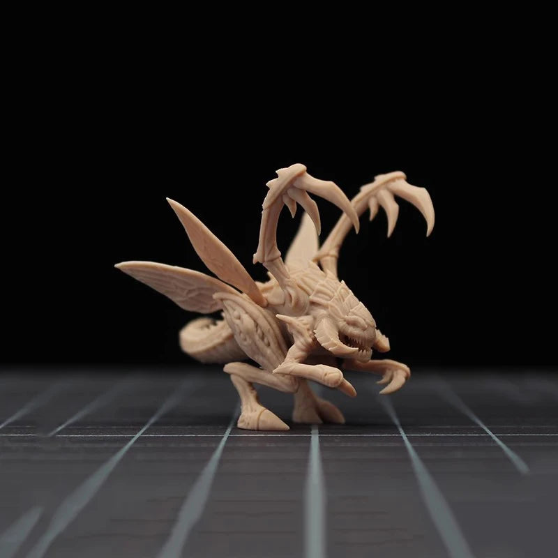 Alien Crustacean Creature with Claws 28mm Resin Miniature Figure - resin model view 3
