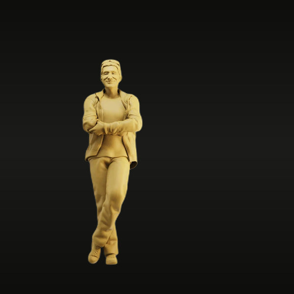 Modern Female Figure Casual Streetwear 1/35 Resin Kit