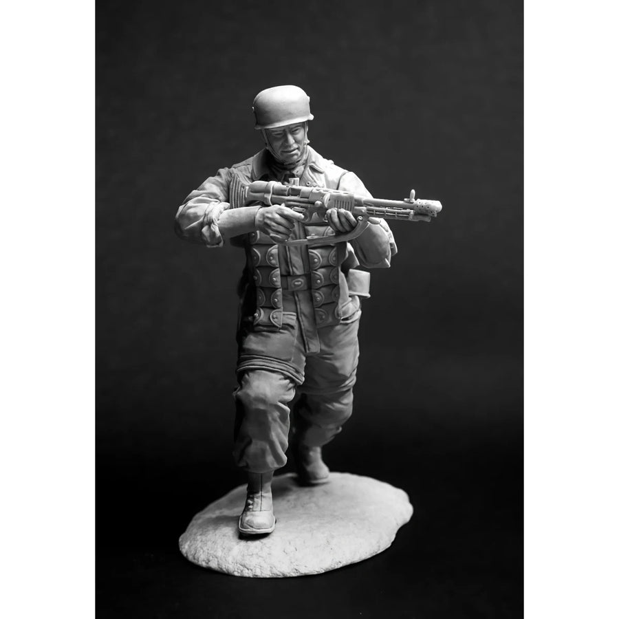 WWII Allied Paratrooper Running with Submachine Gun 54mm Resin Figure Kit - resin model view 3