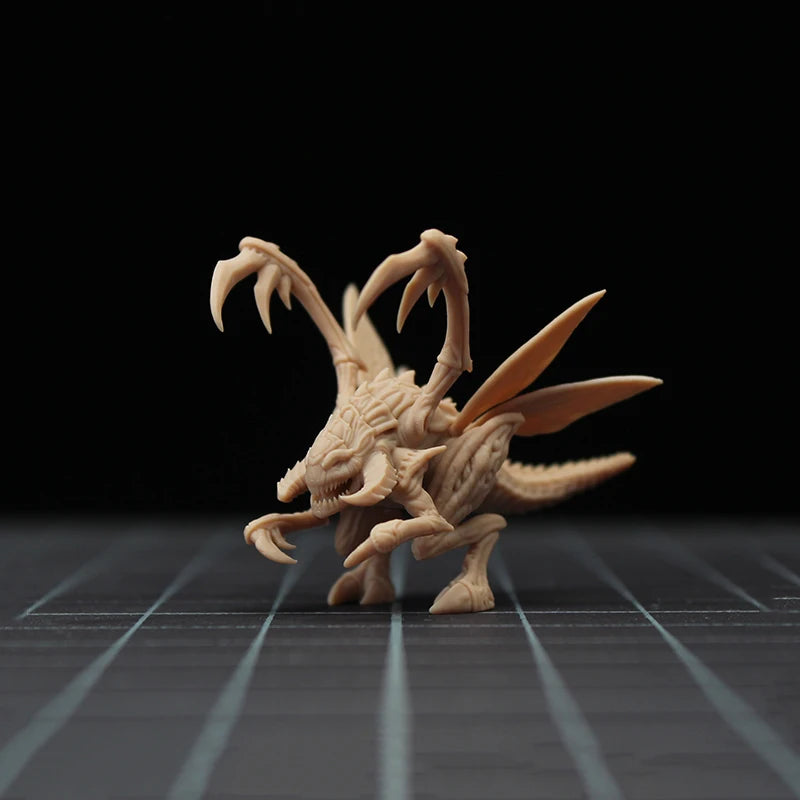 Alien Crustacean Creature with Claws 28mm Resin Miniature Figure - resin model view 2