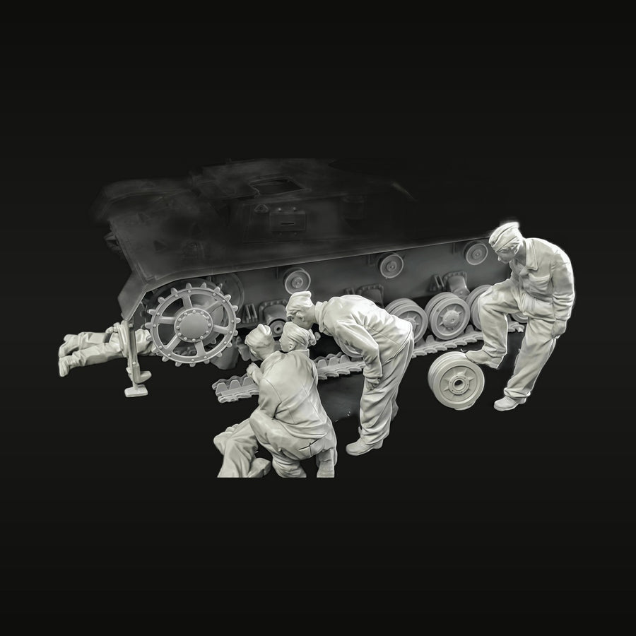 WWII German Halftrack Maintenance Crew 5-Figure Set 1/35 Resin Kit - unpainted resin model kit