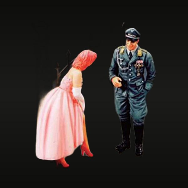 WWII German Luftwaffe Officer & Pinup Woman 1/35 Resin Figure Set
