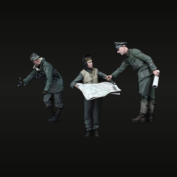 WWII German Officers Planning Map 1/35 Scale Resin Figure Set