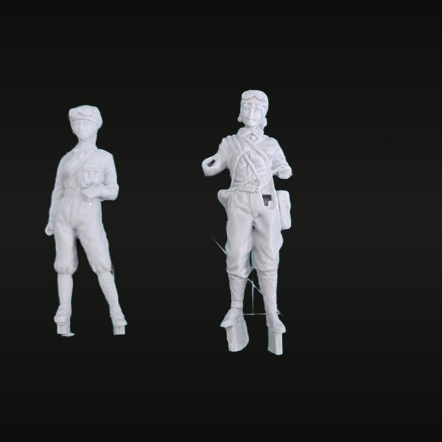 WWII Soviet Tank Crew Pair Male Commander Female 1/35 Resin Figure Kit - unpainted resin model kit