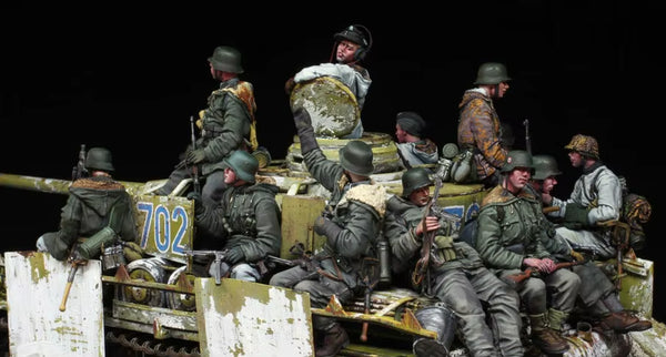 WWII German Tank Riders Diorama with Soldiers 1/35 Painted Scene Kit
