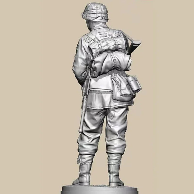 1/16 Casting Resin Model Assembly Kit, Resin Soldier Commander, Unpainted and Requires Assembly