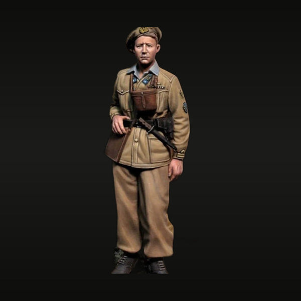 WWII Italian Soldier North Africa Tropical Uniform 1/35 Resin Figure Kit