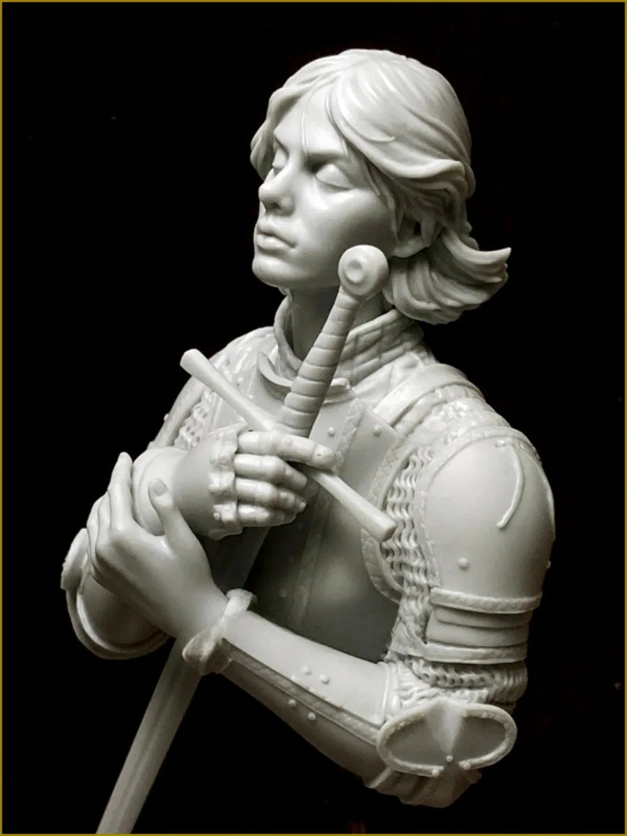 1/10 Scale Resin Bust Assembled Model Kit History Hobby Sculpture Ancient Female Warrior Miniature Unassembled and Unpainted