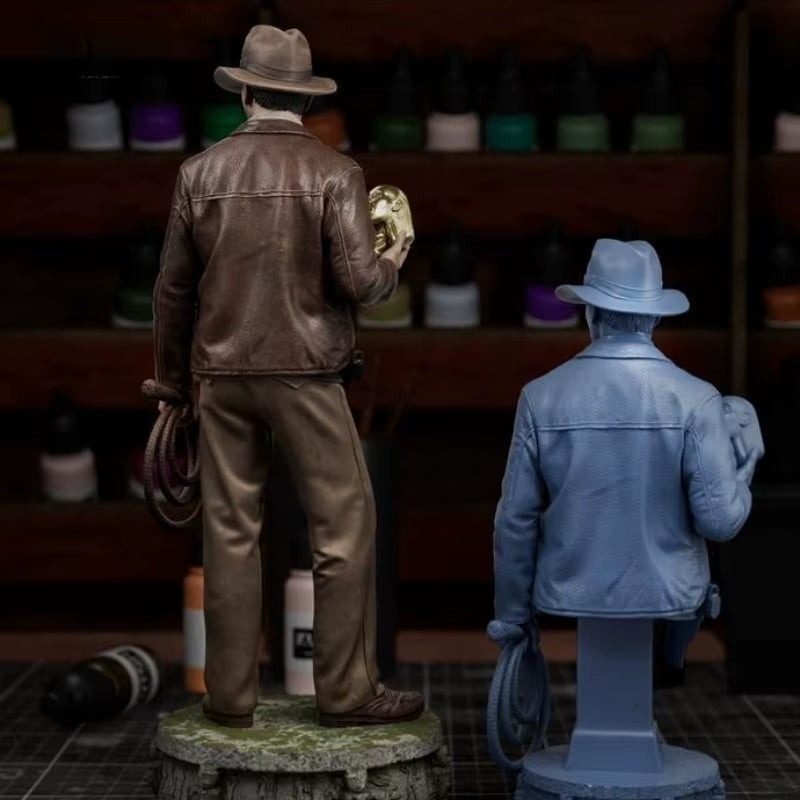 Adventure Archaeologist Explorer Full Figure & Bust Set 1/24 Resin Figure Kit - resin model view 4