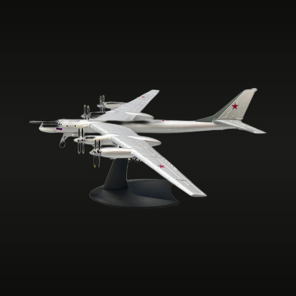 Tupolev Tu-95 Bear Strategic Bomber 1/200 Resin Model Kit