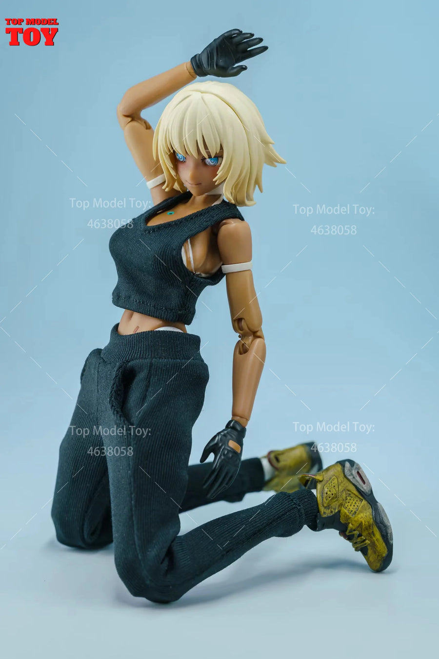 Blonde Female Action Figure in Crop Top & Sweatpants 1/12 Resin Kit - 1/12 resin model view 2