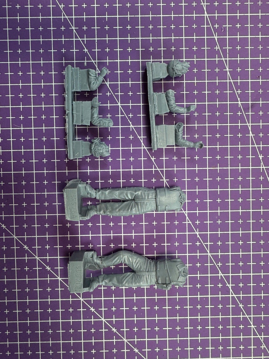 Modern Military Tank Crew Member 1/35 Resin Figure Kit - 1/35 resin model view 3