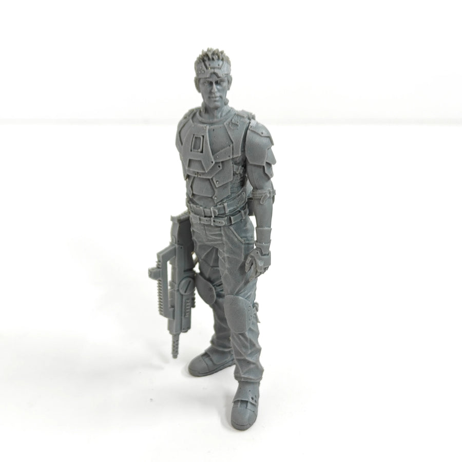 Sci-Fi Soldier with Rifle 28mm Resin Figure Kit - 28mm resin model view 3