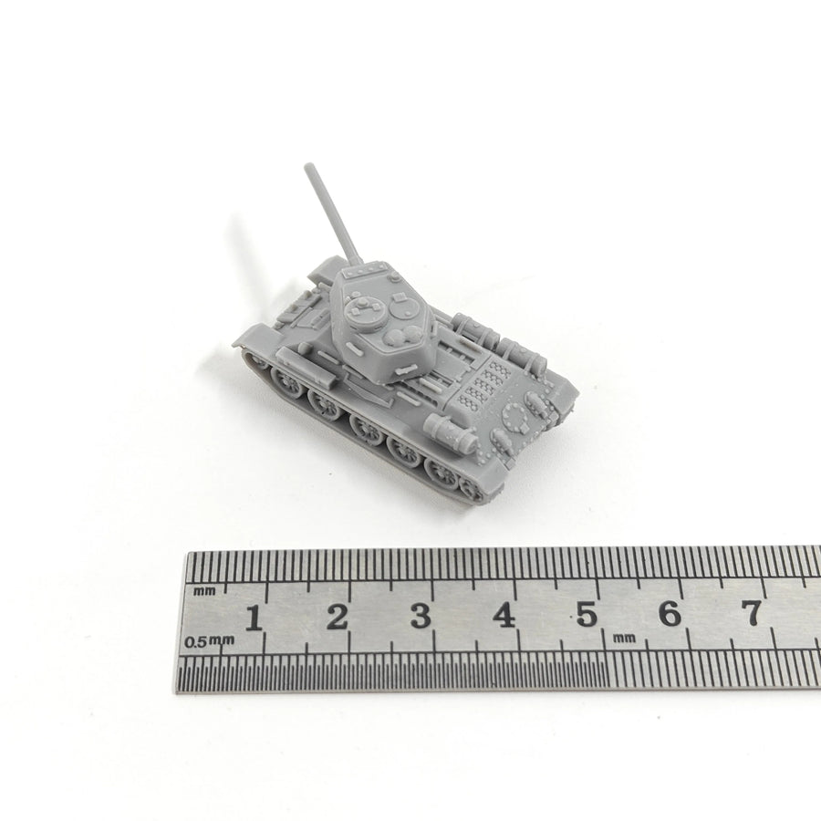 Soviet T-34-85 Medium Tank 1/144 Scale Resin Model Kit - 1/144 resin model view 4