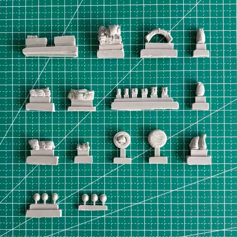 WWI/WWII British Armored Car with Stowage 1/72 Resin Kit - resin model view 3