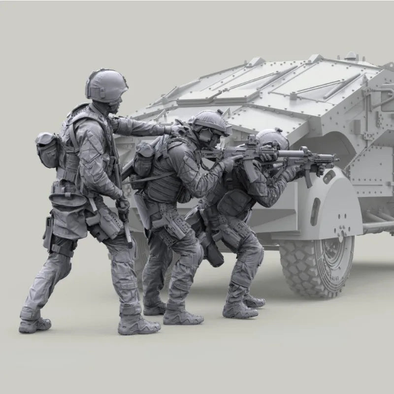 Modern Tactical Soldiers 3-Figure Set 1/35 Scale Resin Kit - 1/35 resin model view 3