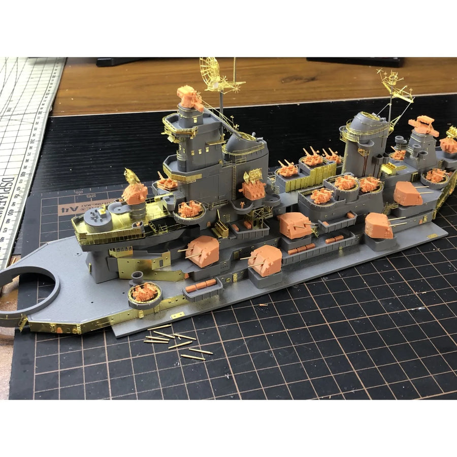 WWII US Navy Battleship Missouri 1/350 Resin Model Kit - 1/350 resin model view 2