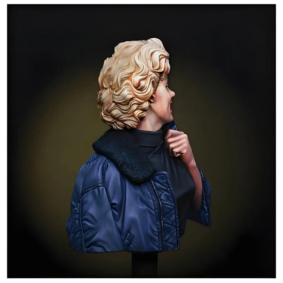WWII US Female Pilot with Mosquito Squadron Flight Jacket 1/10 Resin Bust - resin model view 3