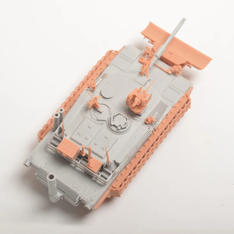 Modern US Army M1 Abrams Main Battle Tank 1/72 Resin Vehicle Kit - resin model view 4