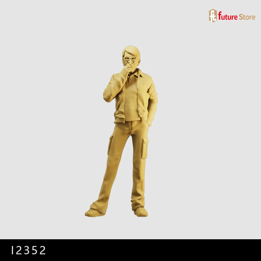 Modern Female Figure Casual Streetwear 1/35 Resin Kit - resin model view 3
