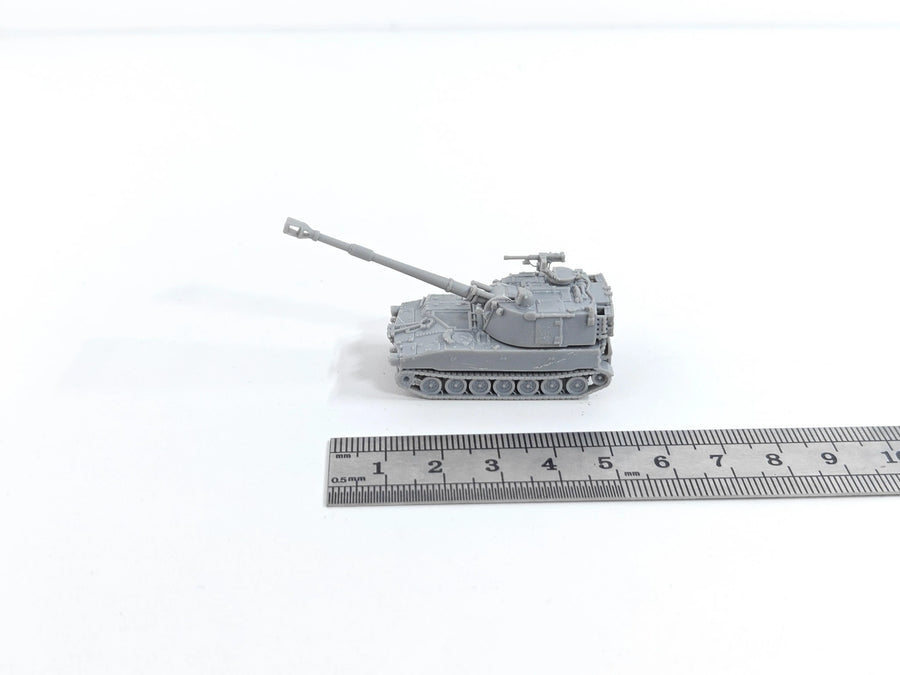 M109 Self-Propelled Howitzer 1/144 Resin Model Kit - 1/144 resin model view 3