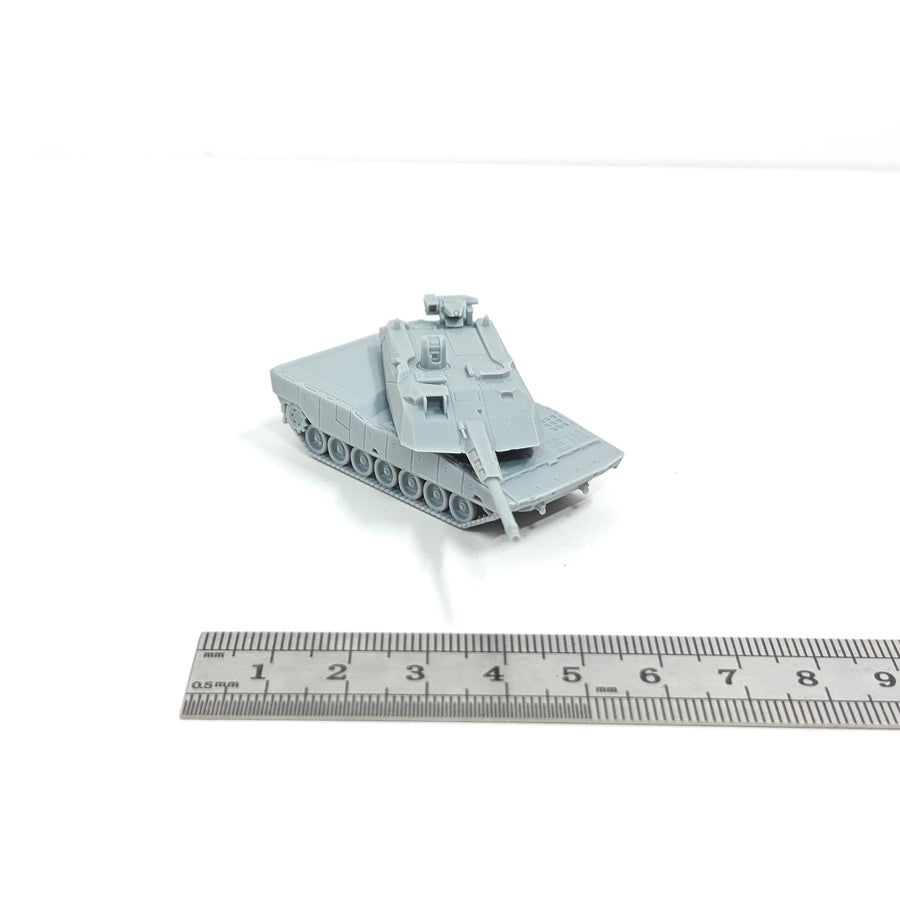 Panther KF51 Modern German Tank 1/144 Resin Model Kit - 1/144 resin model view 2