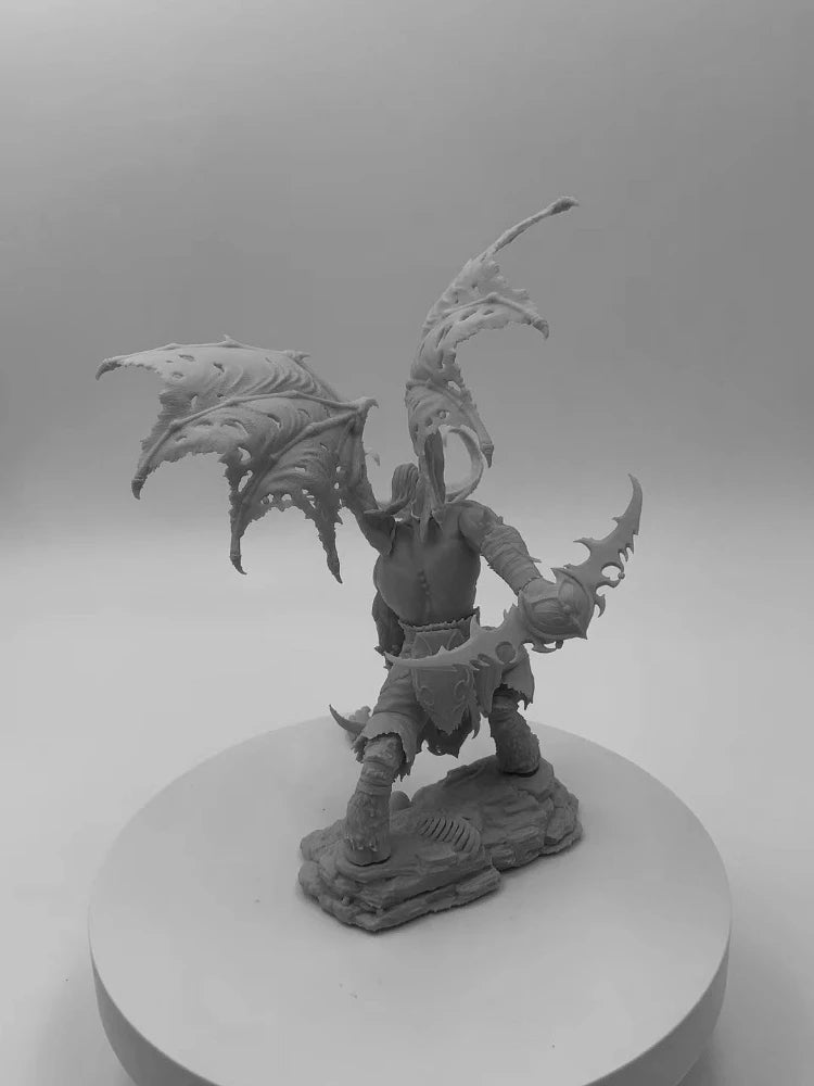 Demon Hunter Warrior with Winged Armor 1/24 Resin Figure Kit - 1/24 resin model view 4