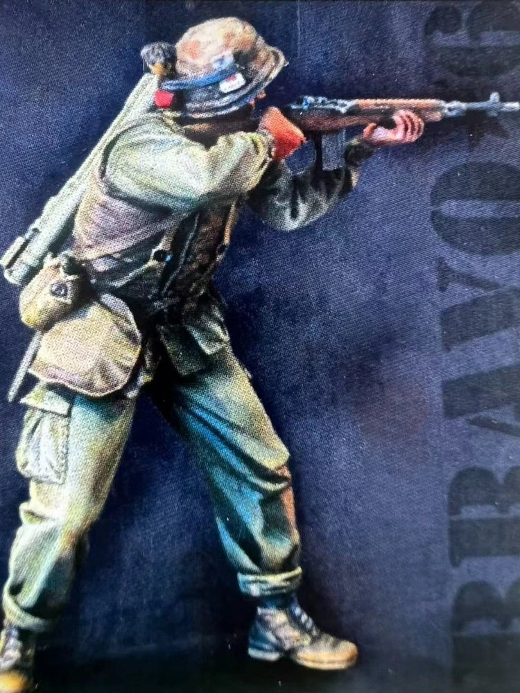Modern Special Forces Soldier with Pistol and Casualty Figure 1/35 Resin Figure Kit - resin model view 2
