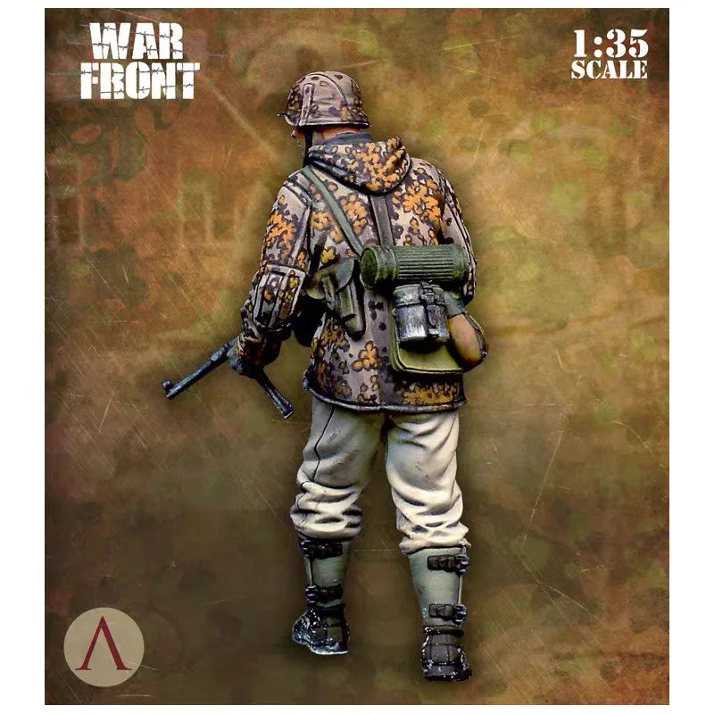 WWII German Soldier Commander 1:35 Resin Figure Kit - 1/35 resin model view 2