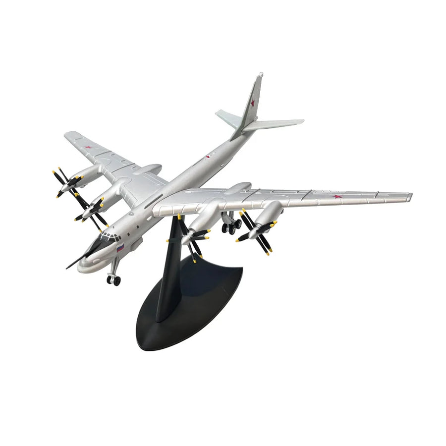 Tupolev Tu-95 Bear Strategic Bomber 1/200 Resin Model Kit - 1/200 resin model view 2