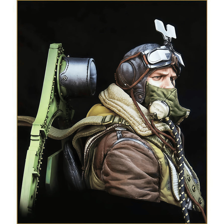 Modern Military Pilot with Headlamp 1/12 Resin Figure Kit - 1/12 resin model view 4