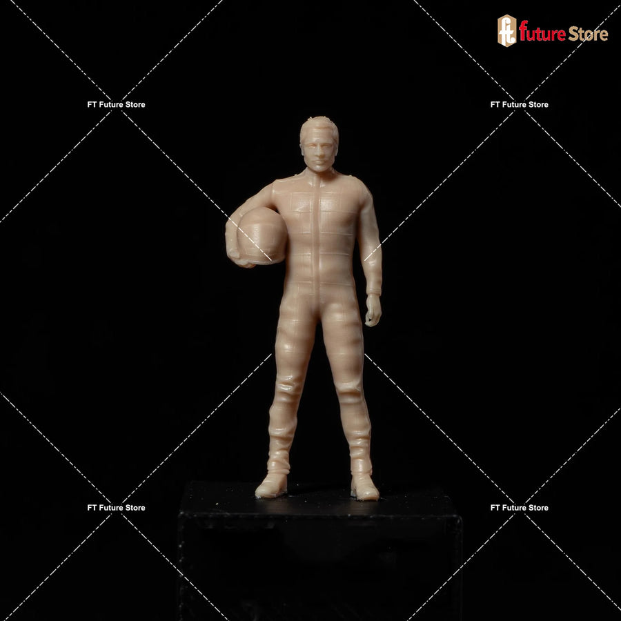 Modern Racing Driver with Ball 1/35 Resin Figure Kit - 1/35 resin model view 4