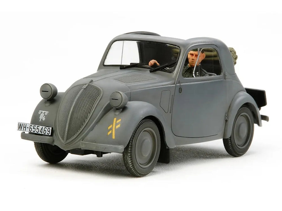 German Simca 5 Staff Car with Soldiers 1/35 Resin Diorama Kit - 1/35 resin model view 4