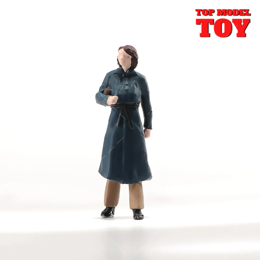 1/87 Scale Seated Man with Standing Woman & Cat Resin Figure Diorama Kit - 1/87 resin model view 5