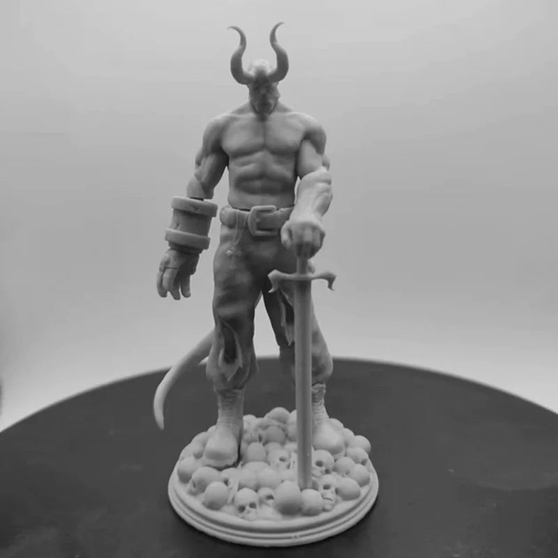 Demonic Horned Warrior with Sword 1/24 Resin Figure Kit - 1/24 resin model view 3