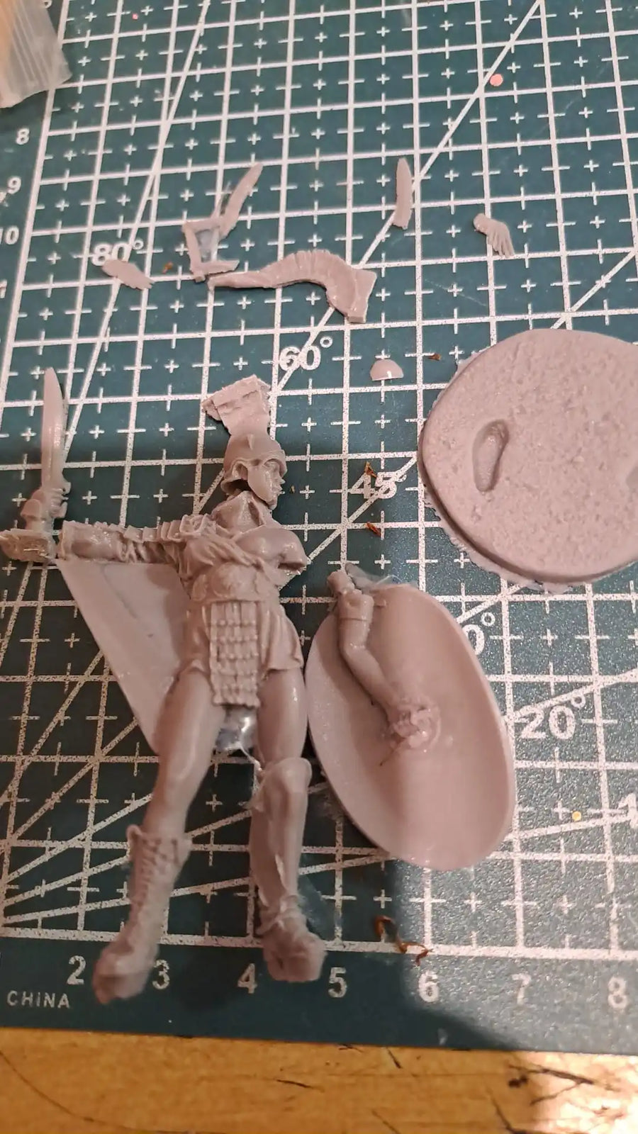 Roman Female Gladiator with Falcata 54mm Resin Figure Kit - 54mm resin model view 2