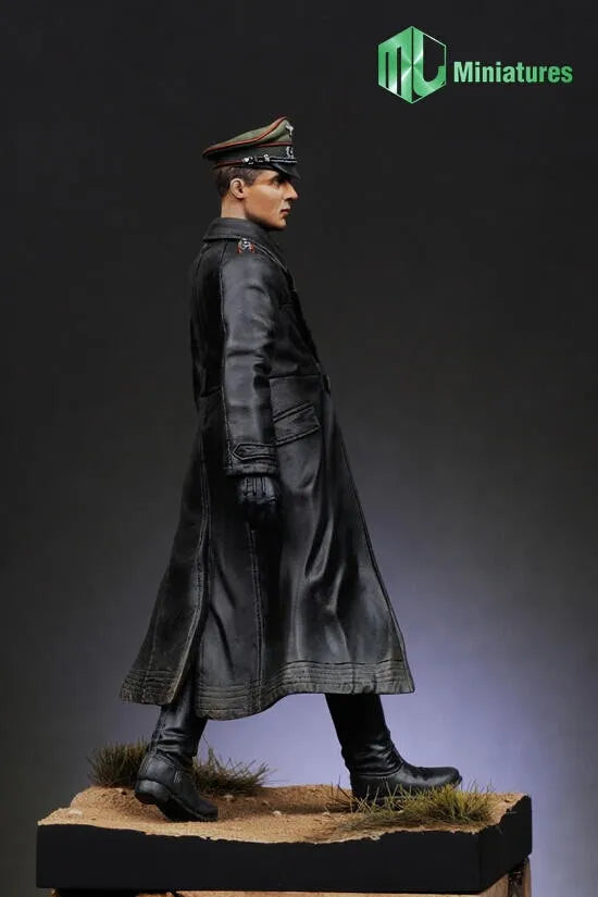 Claus von Stauffenberg WWII German Officer 1/35 Resin Figure Kit - 1/35 resin model view 3