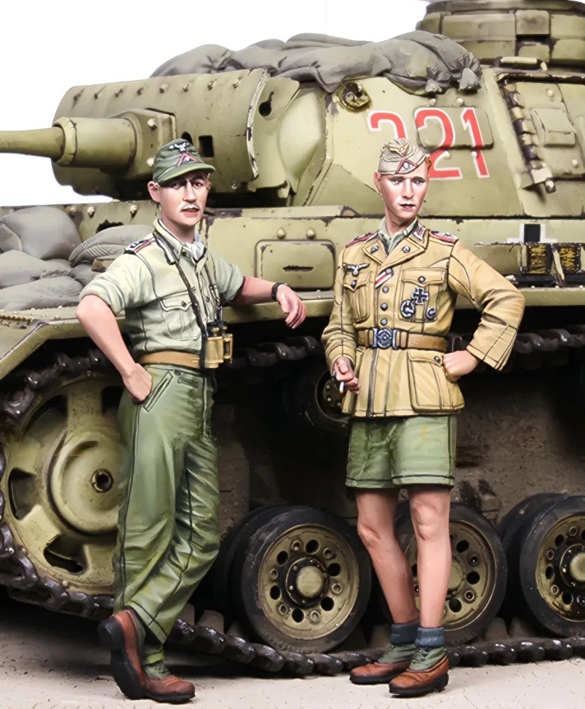 WWII German DAK Panzer Crew Officers 1/35 Scale Resin Figure Set - 1/35 resin model view 3
