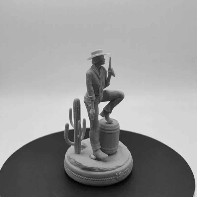 Sadie Adler Western Cowgirl 1/24 Resin Figure Kit - 1/24 resin model view 2