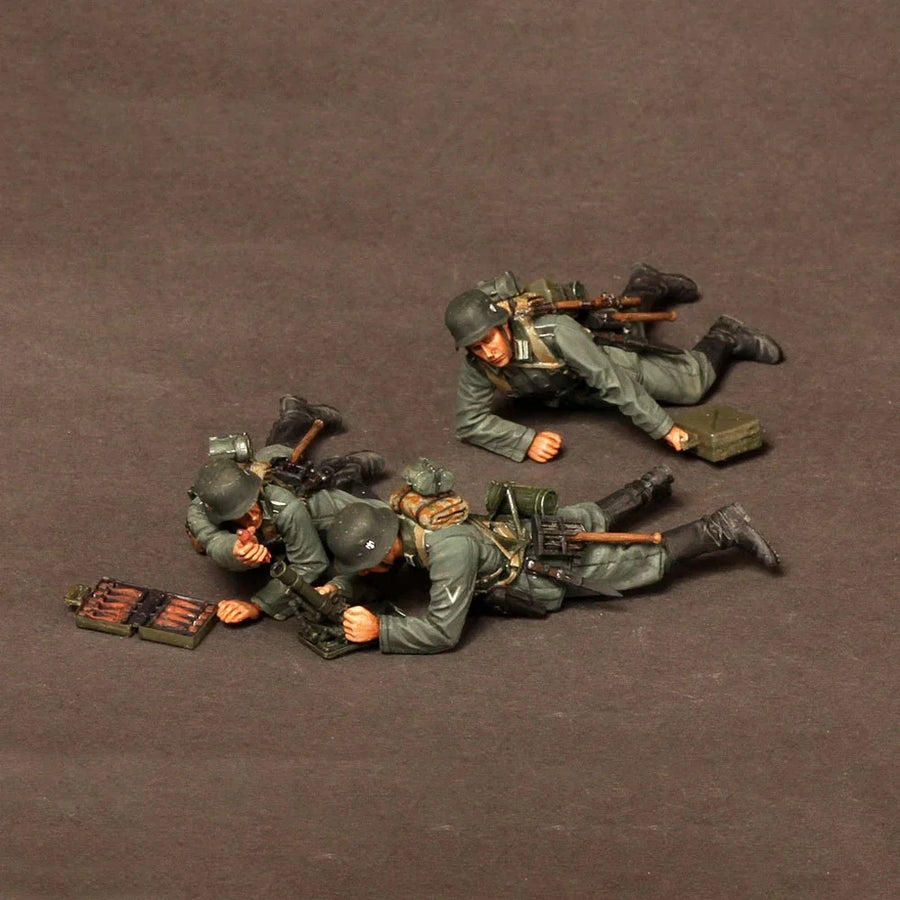 WWII German Machine Gun Team 1/35 Resin Figure Kit Diorama - 1/35 resin model view 3
