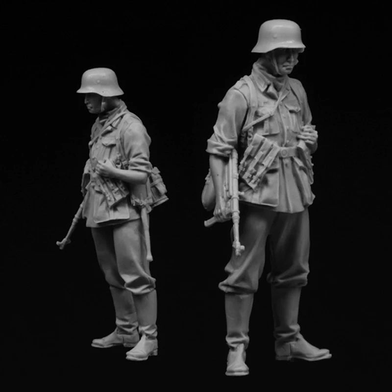 WWII British Soldiers 8-Figure Set 1/35 Scale Resin Military Figures Kit - 1/35 resin model view 4