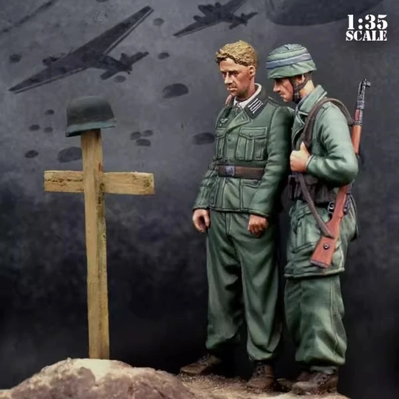 WWII German Soldiers at Memorial Cross 1/35 Resin Figure Kit - unpainted resin model kit
